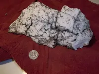 Rock with green in it 012.webp