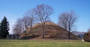 Grave_Creek_Mound.webp
