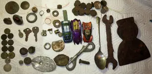 1 CL2 1115 1125 112713 Hunts Finds.webp