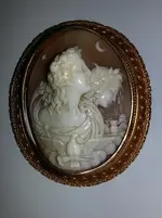 broach1.webp