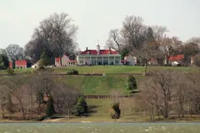 MTVernonseenfromtheriver.webp MTVernonseenfromtheriver.webp