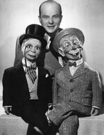 Edgar_Bergen_with_Charlie_McCarthy_and_Mortimer_Snerd_1949.JPG