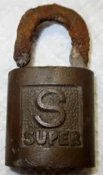 4 FP 01 04 11 12 2014 Lock.webp