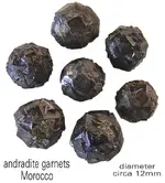 garnets.webp garnets.webp