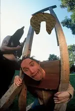 guillotine_large4.webp