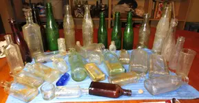 18 TW 03_2014 Bottles.webp
