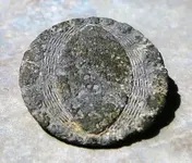 oldbutton07 003comp.webp