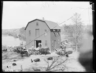 old-cabin36.webp