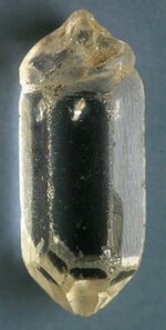 Grooved crystal - 9Br663 LN521 Sp36 - small.JPG