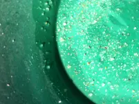 glod flakes.webp