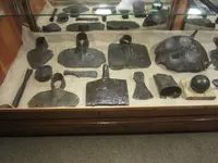 iron display3a.webp