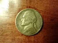 Jefferson Nickel_1942-P_Obverse_Found 2014-04-02.webp
