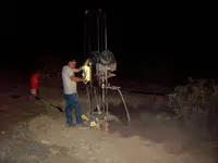 Arizona  - PORTADRILLMINI Gold Streak sample drilling at night.webp