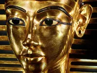Funeral_Mask_of_Tutankhamen.webp