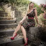 Breannas 20s pose.webp