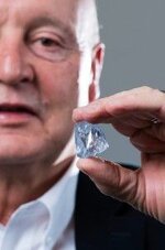 petra-unveils-largest-ever-blue-diamond-found-at-its-cullinan-mine-199x300.jpg