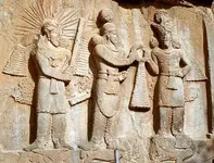 Sassanid-emperor-Shapur-mithra-ahura-mazda.webp