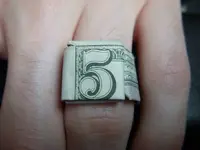 Moneyring01.webp