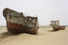 aral_sea_fishing_ship_desert_moynaq.webp