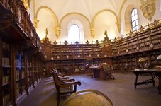 Old_Library_in_University_of_Salamanca_03.jpg