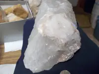 White crystaline Quartz rock 017.webp White crystaline Quartz rock 017.webp