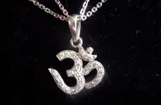 necklace.webp