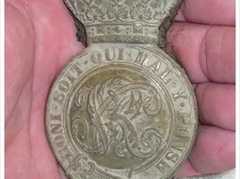 Did I Really Find a War of 1812 British Hat Badge Today!?