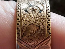 Is this 17g gold ring Freemasons or something else?
