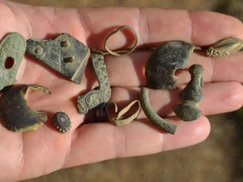 What a day...some unique finds including 1600s to civil war (confederate brass!)