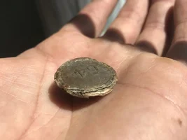 Rev war button?!?