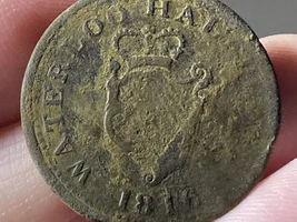Nice 1798 Large Cent, a Waterloo halfpenny, and lots of buttons
