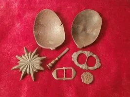 I FOUND A RARE ONE - A PERFECT COLONIAL-PERIOD GOLD CUFFLINK!