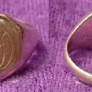 OLD GOLD SIGNET