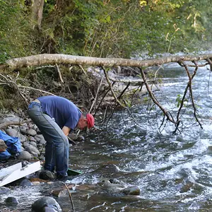 The lay of the land. We are on the inside of the river bend.