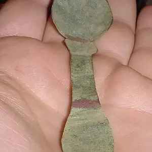 COPPER SPOON - WHAT I THINK IS WHAT THEY WOULD CALL "KETTLE" COPPER ITEM - AND COULD'VE BEEN MADE BY NATIVE AMERICAN - IT IS AT VERY LEAST COLONIAL ER