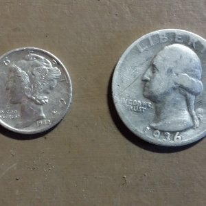 20150104 143003  Foreclosed (crappy) notables  2 Hr

1st 2 silver of 2015