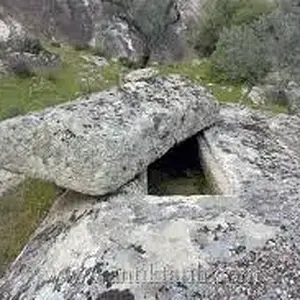 گور سنگی ساسانی
