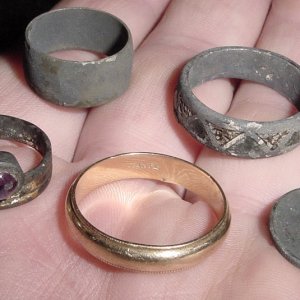 SEPT.21ST - KEEPERS = 14K BAND...3 SILVER RINGS...MERC DIME