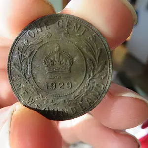 1929