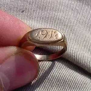 10K 1917 CLASS RING - SALTWATER (CT)