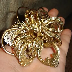 ASSORTED GOLD EARRINGS