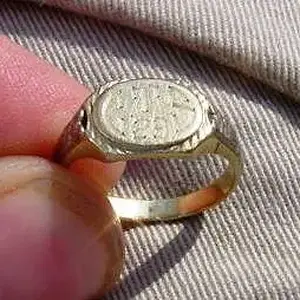 1929 CLASS RING - 10K - SALTWATER (CT)