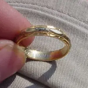 14K YELLOW & WHITE GOLD = OLD WEDDING BAND - SALTWATER (CT)