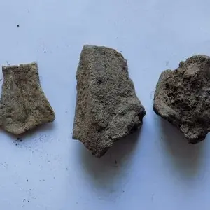 monday 03/10/16

condition = rocks
piece of lead on left