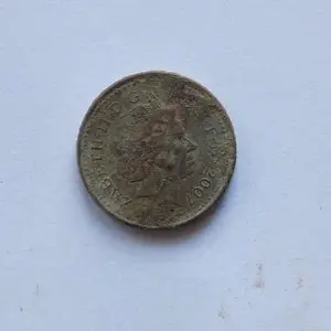 saturday 15/10/16

condition = good
5p 2007 (clad)
