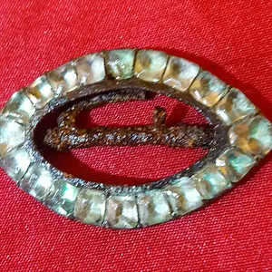 Faceted glass ("paste") 18th century knee buckle