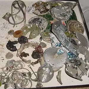 WATER BOTTOM TRASH