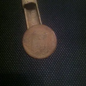 Kendall motor oil token. As far as I can tell its from about 1910, I'll update that if I find a different date. It says Good Luck on one side, and a m