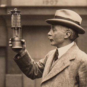 William Maurice 1930s with his Wolf Safety lamp.