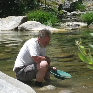 Marty Gold Panning Yuba River